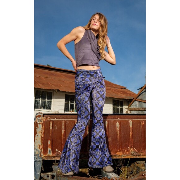 Jammin Warrior Collective Pants - Jammin Warrior Collective Grateful Dead Velour Bell Bottoms Medium Skull Eye L